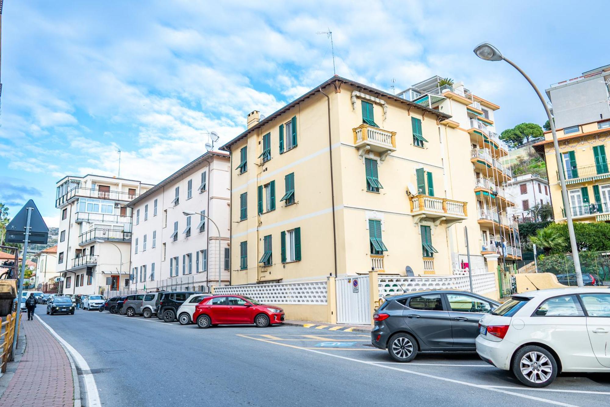 Casa Stefi Sunremo - Parcheggio Privato, 500 Mt Dalla Spiaggia Sanremo Exterior foto